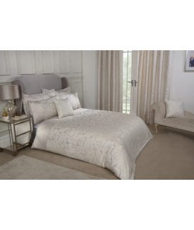 Cavendish Collection Embellished Jacquard Duvet Set in Cream