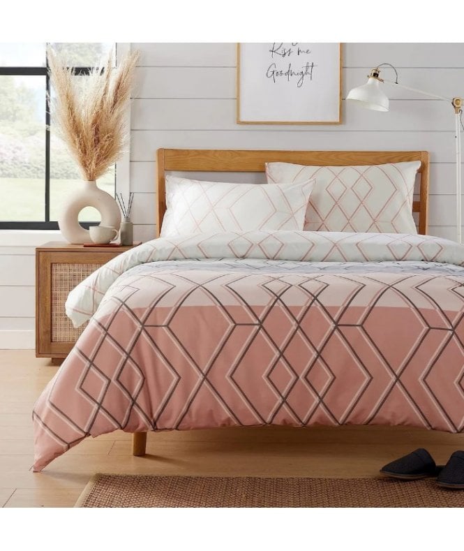 New Edge Blinds Havanna Geo Duvet Set in Pink