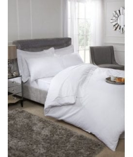 Luxor Collection 200 Thread Count Luxury Egyptian Cotton Fitted Sheet in White