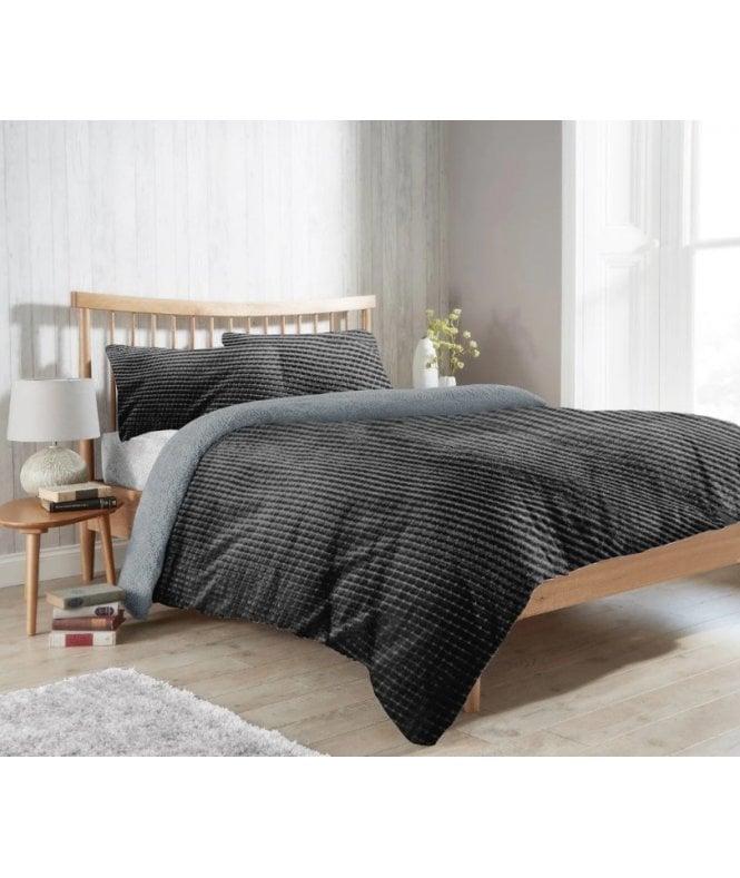 New Edge Blinds Maine Check Fluffy Fleece Duvet Set in Grey