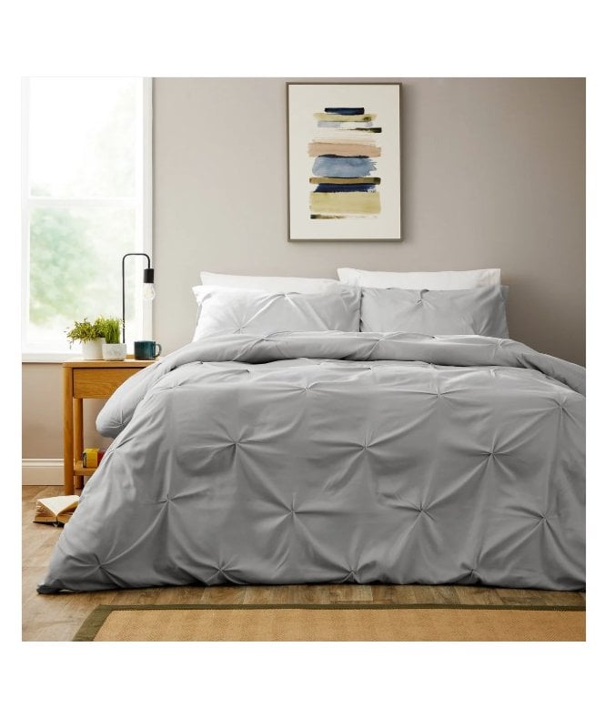 New Edge Blinds Pintuck Duvet Set in Grey