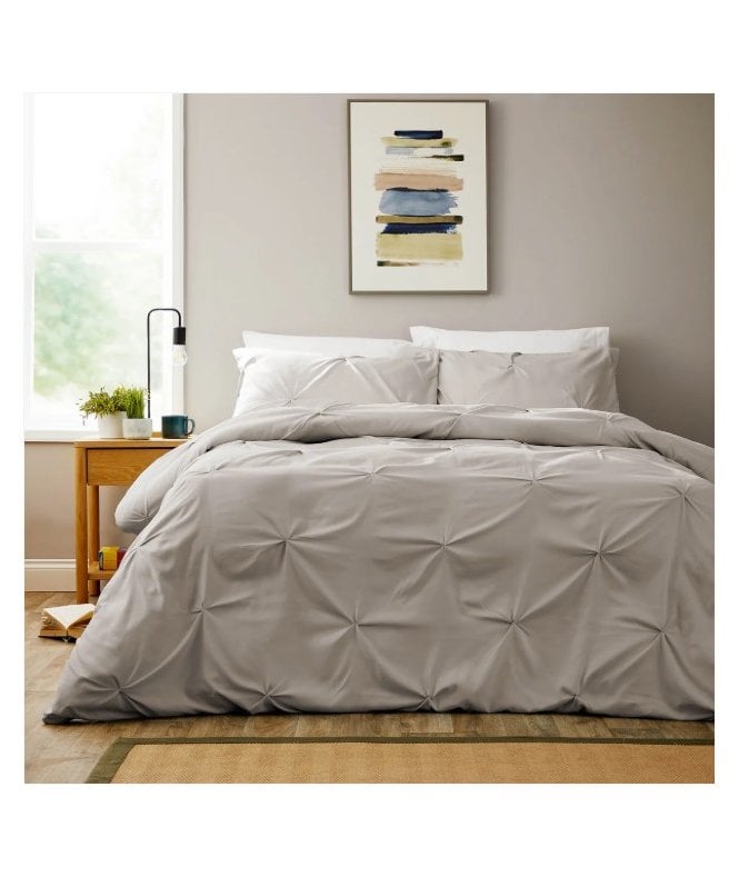 New Edge Blinds Pintuck Duvet Set in Natural