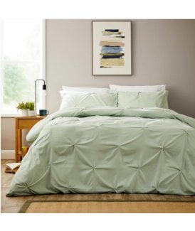 Pintuck Duvet Set in Sage Green