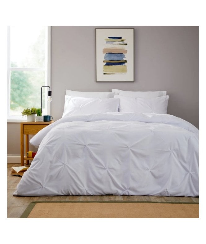 New Edge Blinds Pintuck Duvet Set in White