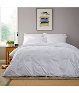 Pintuck Duvet Set in White