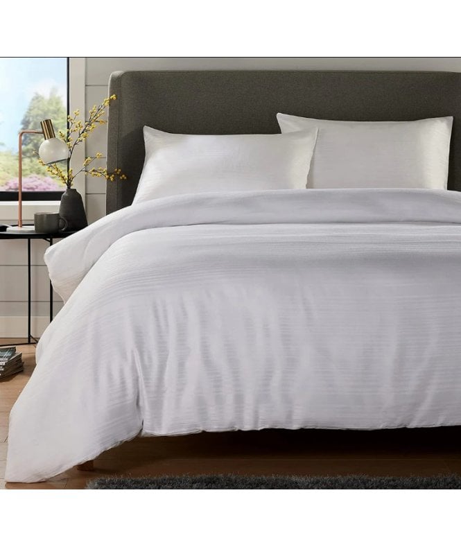 New Edge Blinds Stripe Jacquard Duvet Set in White